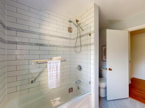 20 Grandview Drive, Wolfville, NS - Indoor Photo Showing Bathroom