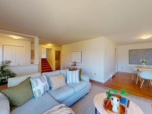 20 Grandview Drive, Wolfville, NS - Indoor Photo Showing Living Room