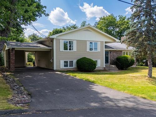 20 Grandview Drive, Wolfville, NS - Outdoor With Facade