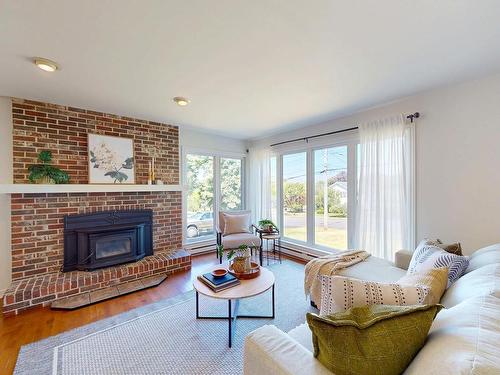 20 Grandview Drive, Wolfville, NS - Indoor Photo Showing Living Room With Fireplace