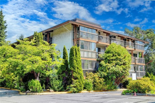 #304-1009 McKenzie Ave  Saanich, BC V8X 4B1