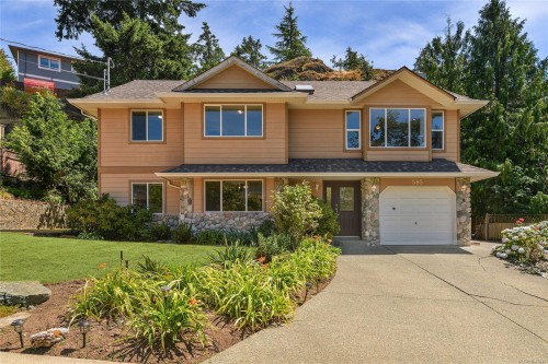 585 Hansen Ave, Langford, BC 