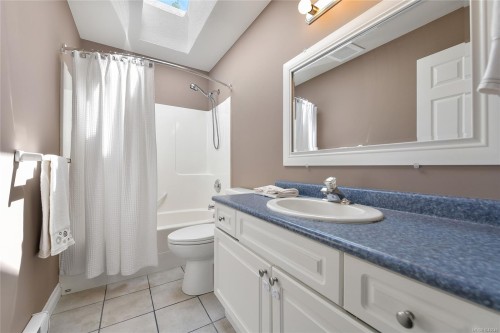 585 Hansen Ave, Langford, BC 
