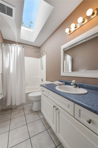 585 Hansen Ave, Langford, BC 