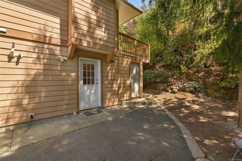 585 Hansen Ave, Langford, BC 