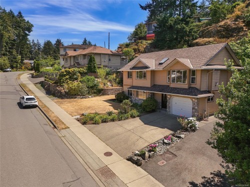 585 Hansen Ave, Langford, BC 