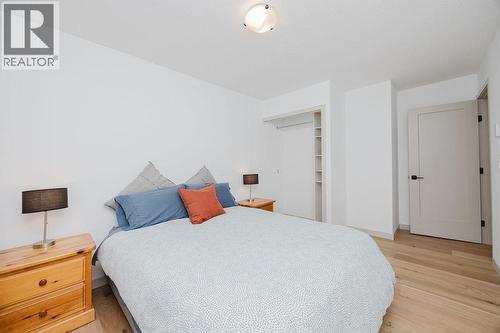 723 Tricklebrook Way, Gibsons, BC - Indoor Photo Showing Bedroom