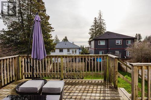 723 Tricklebrook Way, Gibsons, BC - Outdoor With Deck Patio Veranda