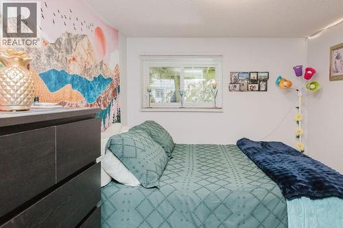 723 Tricklebrook Way, Gibsons, BC - Indoor Photo Showing Bedroom