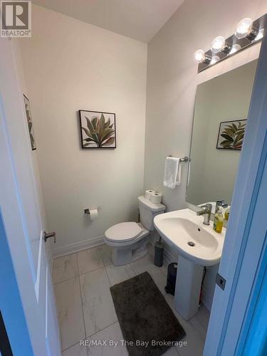 Upper Unit - 218 Mapleside Drive, Wasaga Beach, ON - Indoor Photo Showing Bathroom