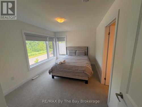 Upper Unit - 218 Mapleside Drive, Wasaga Beach, ON - Indoor Photo Showing Bedroom