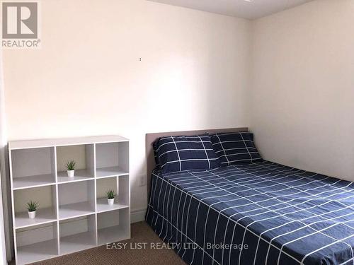 28 Upper Duke Crescent, Markham, ON - Indoor Photo Showing Bedroom