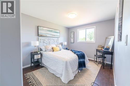 1752 Vicky Circle, Windsor, ON - Indoor Photo Showing Bedroom