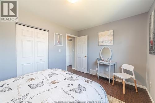 1752 Vicky Circle, Windsor, ON - Indoor Photo Showing Bedroom