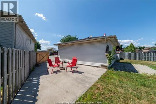 1752 Vicky Circle, Windsor, ON - Outdoor