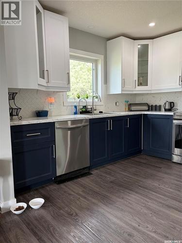 4 Mission Bay, Lebret, SK - Indoor Photo Showing Kitchen With Upgraded Kitchen