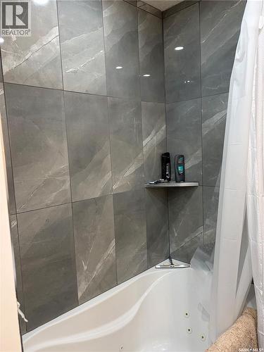 4 Mission Bay, Lebret, SK - Indoor Photo Showing Bathroom