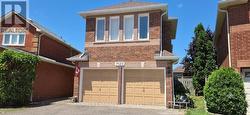 7123 SPYGLASS CRESCENT Mississauga, ON L5N 7H2