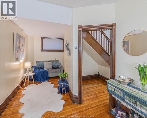 576 Janette, Windsor, ON - Indoor