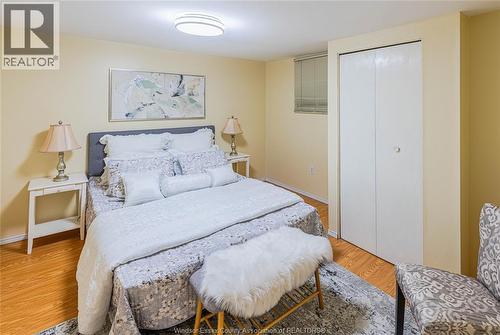576 Janette, Windsor, ON - Indoor Photo Showing Bedroom
