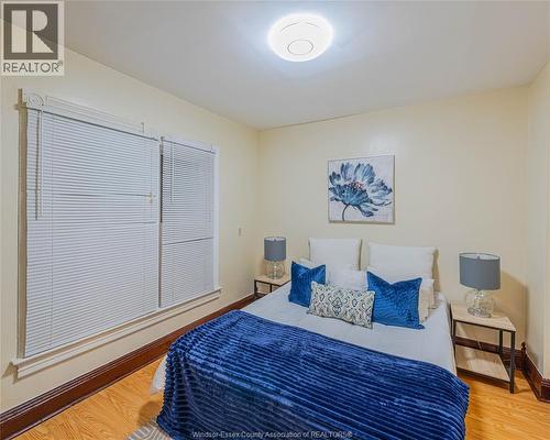 576 Janette, Windsor, ON - Indoor Photo Showing Bedroom