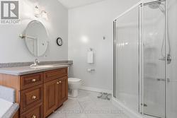 Ensuite 5-piece w/ Corner Tub and Shower - 