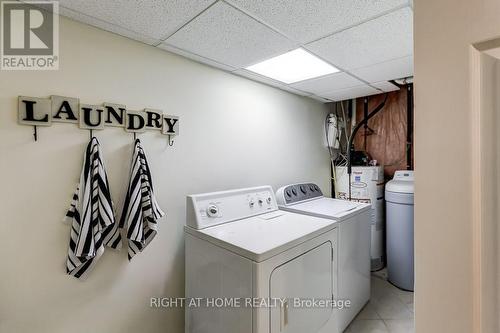 402 Lausanne Crescent, Waterloo, ON - Indoor Photo Showing Laundry Room