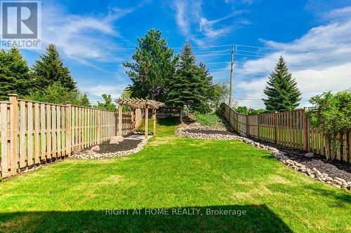 402 Lausanne Crescent, Waterloo, ON - Outdoor