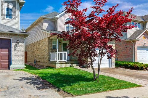 402 Lausanne Crescent, Waterloo, ON - Outdoor