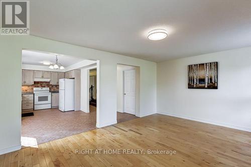 402 Lausanne Crescent, Waterloo, ON - Indoor