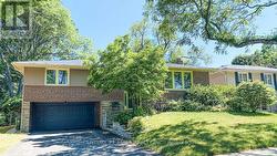 11 DANVILLE DRIVE Toronto, ON M2P 1H7