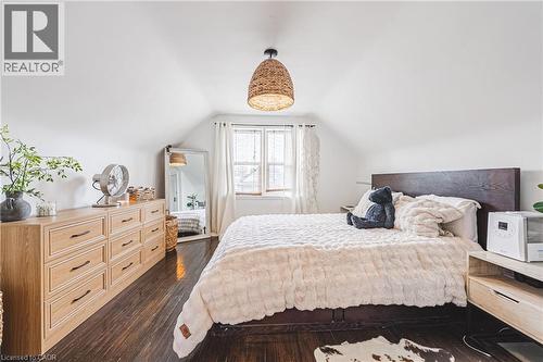 239 Rosewood Road, Hamilton, ON - Indoor Photo Showing Bedroom
