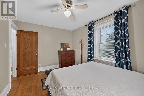 2250 56 Highway, Hamilton, ON - Indoor Photo Showing Bedroom