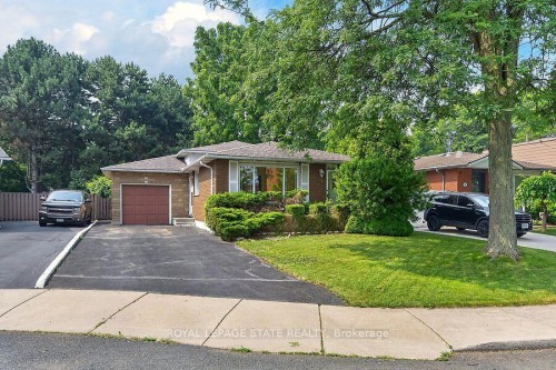 16 Sunshine Court, Hamilton, ON - Outdoor