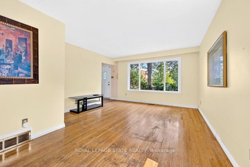 16 Sunshine Court, Hamilton, ON - Indoor
