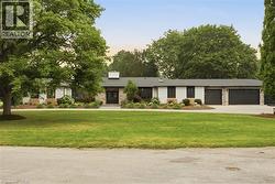 8 SQUIRE Court  Waterloo, ON N2J 4G8