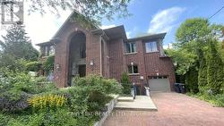 98 BURBANK DRIVE Toronto, ON M2K 1N4