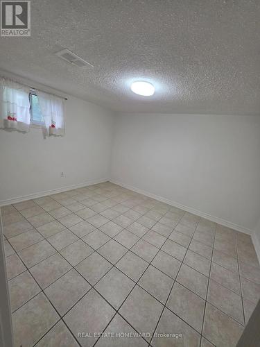 30 BEACON ROAD , Toronto, Ontario M1P 1G7 4