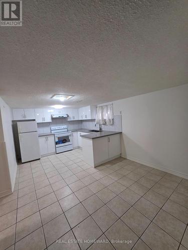30 BEACON ROAD , Toronto, Ontario M1P 1G7 5