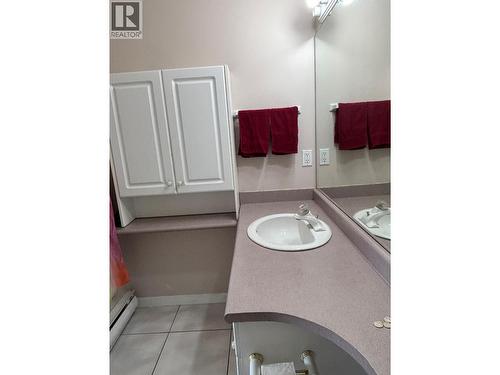3221 Centennial Drive Unit# 401, Vernon, BC - Indoor Photo Showing Bathroom
