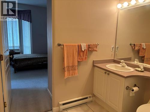 3221 Centennial Drive Unit# 401, Vernon, BC - Indoor Photo Showing Bathroom