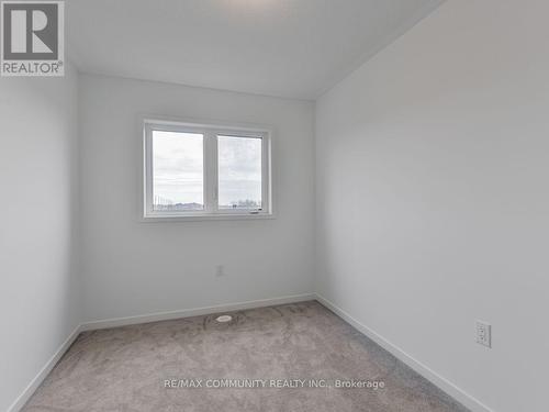 799 Heathrow Path, Oshawa, ON - Indoor Photo Showing Other Room