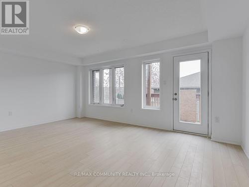 799 Heathrow Path, Oshawa, ON - Indoor Photo Showing Other Room