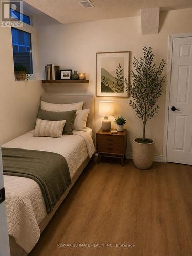 3434 Crimson King Circle, Mississauga, ON - Indoor Photo Showing Bedroom