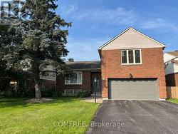 10 TROTTING WAY  Ottawa, ON K2M 1B2
