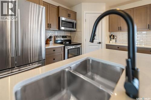 123 Hodges Crescent, Moose Jaw, SK - Indoor Photo Showing Kitchen With Double Sink
