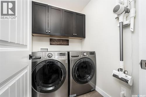 123 Hodges Crescent, Moose Jaw, SK - Indoor Photo Showing Laundry Room