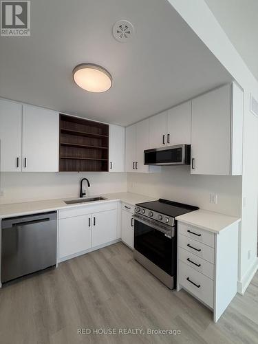 77 Everett Common, St. Catharines, ON - Indoor Photo Showing Kitchen