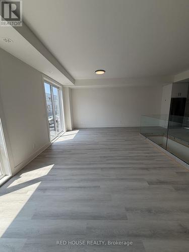 77 Everett Common, St. Catharines, ON - Indoor Photo Showing Other Room