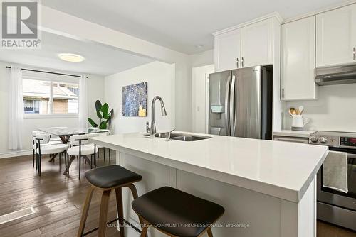 85 Lavina Crescent, Hamilton, ON - Indoor Photo Showing Kitchen With Stainless Steel Kitchen With Double Sink With Upgraded Kitchen
